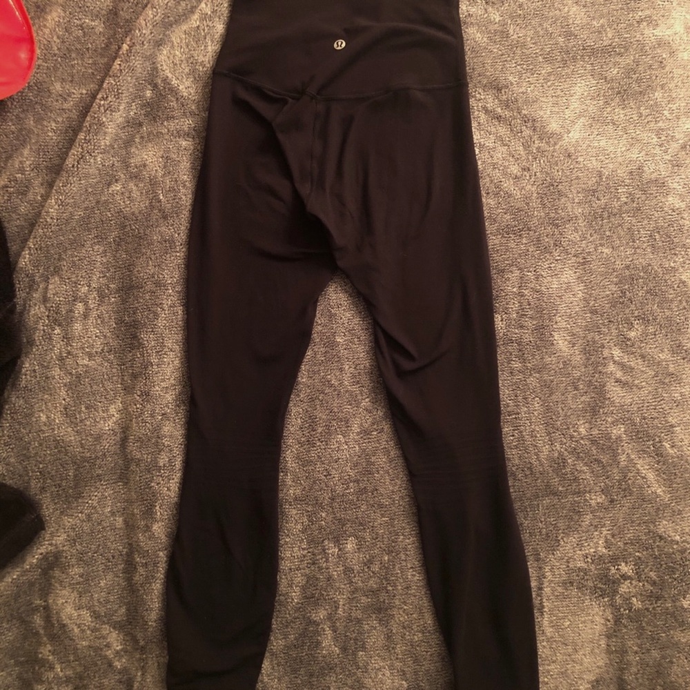 black lululemon align 25”